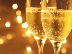 Расскажем, чем отличается шампанское от игристого вина — 5 основных критериев